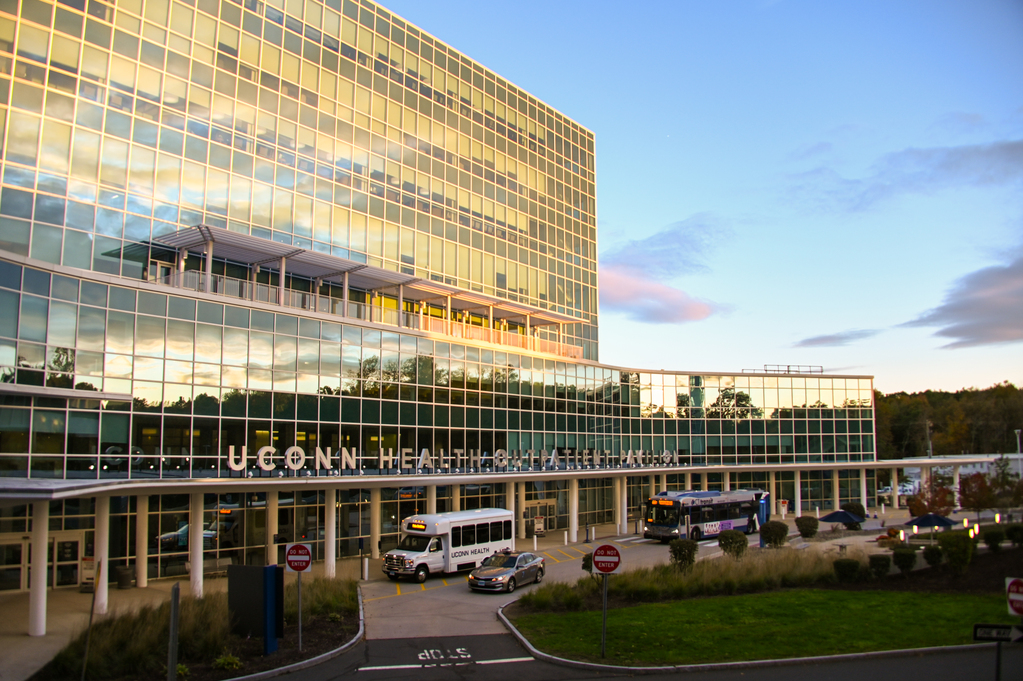 uconn health exterior building